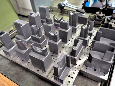 惠州五金沖壓廠，如何操作不銹鋼沖孔模？