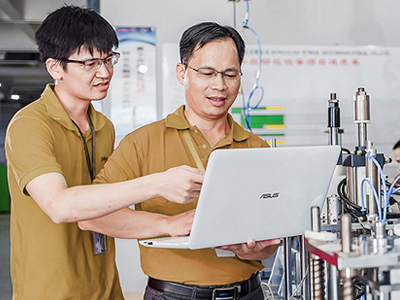 你們五金沖壓公司的設(shè)計實力如何？